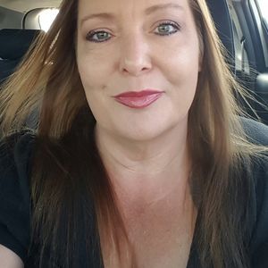 Meet your Posher, Liz